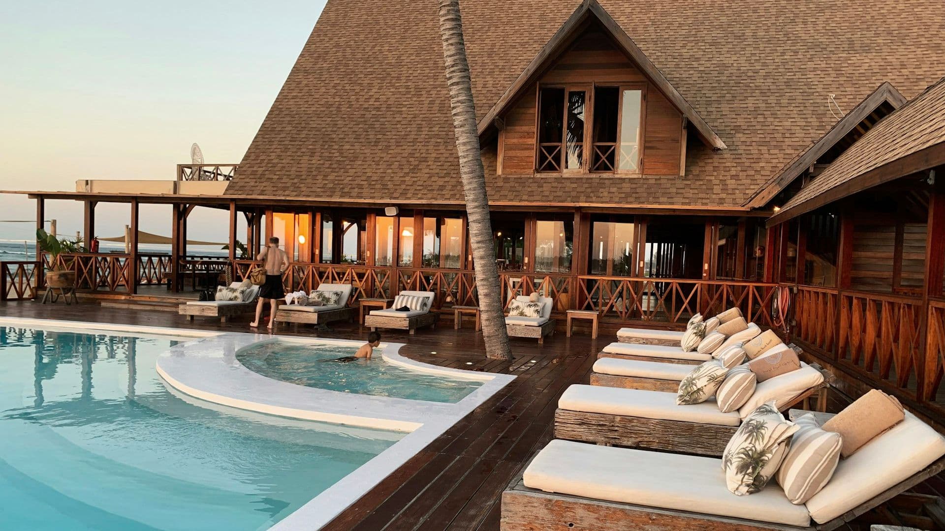 Luxury Hotel